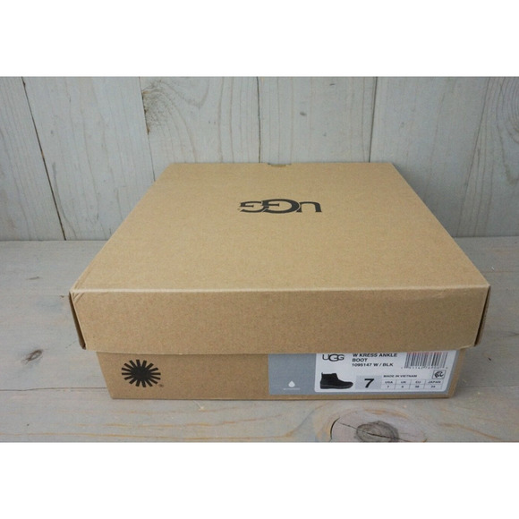 UGG CALI MOC TRAIL ANKLE CHUKKA BOOTS US 7 NIB - Picture 4 of 13